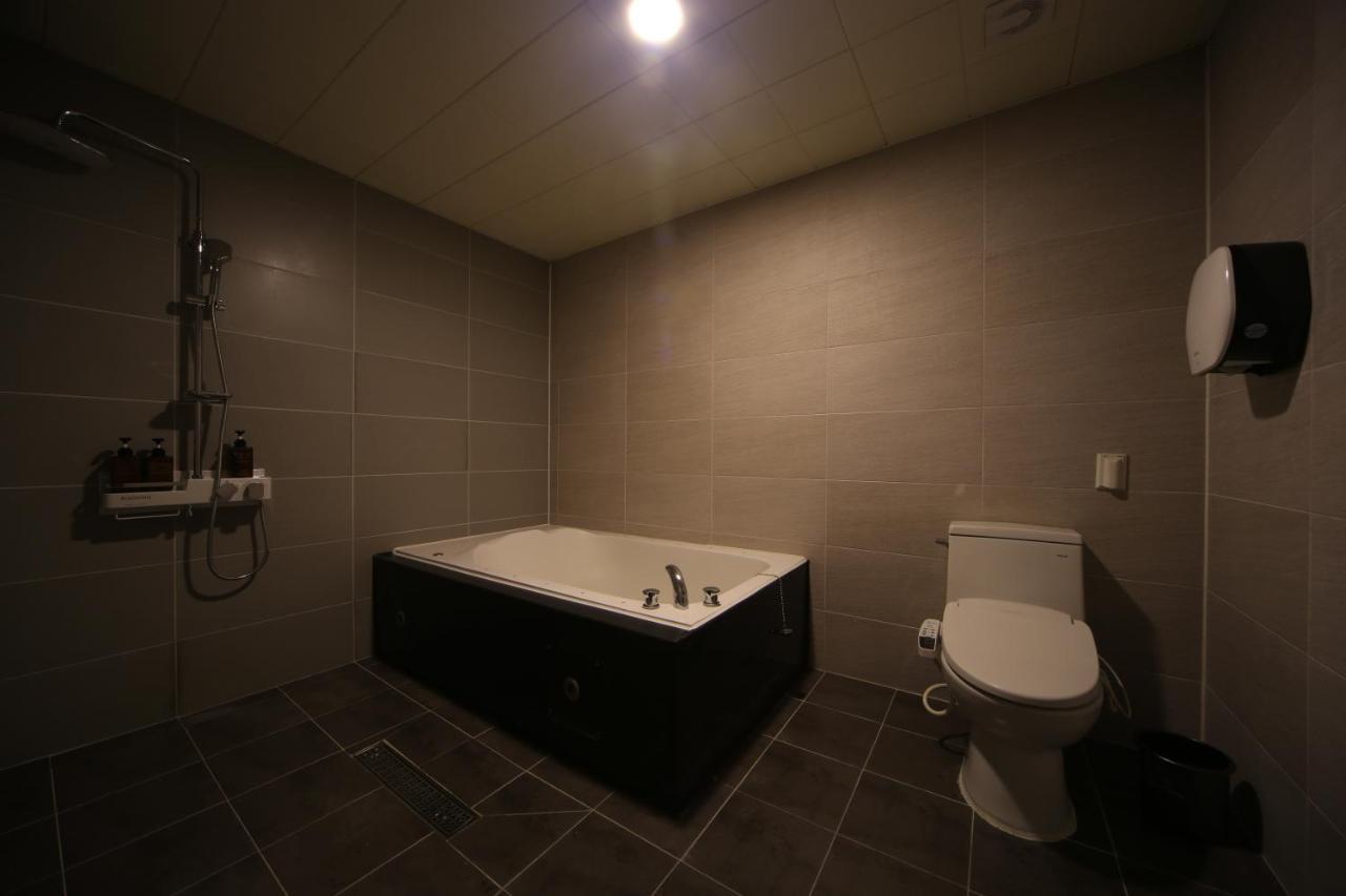 Hotel Yeogiatte Daegu Station Екстериор снимка